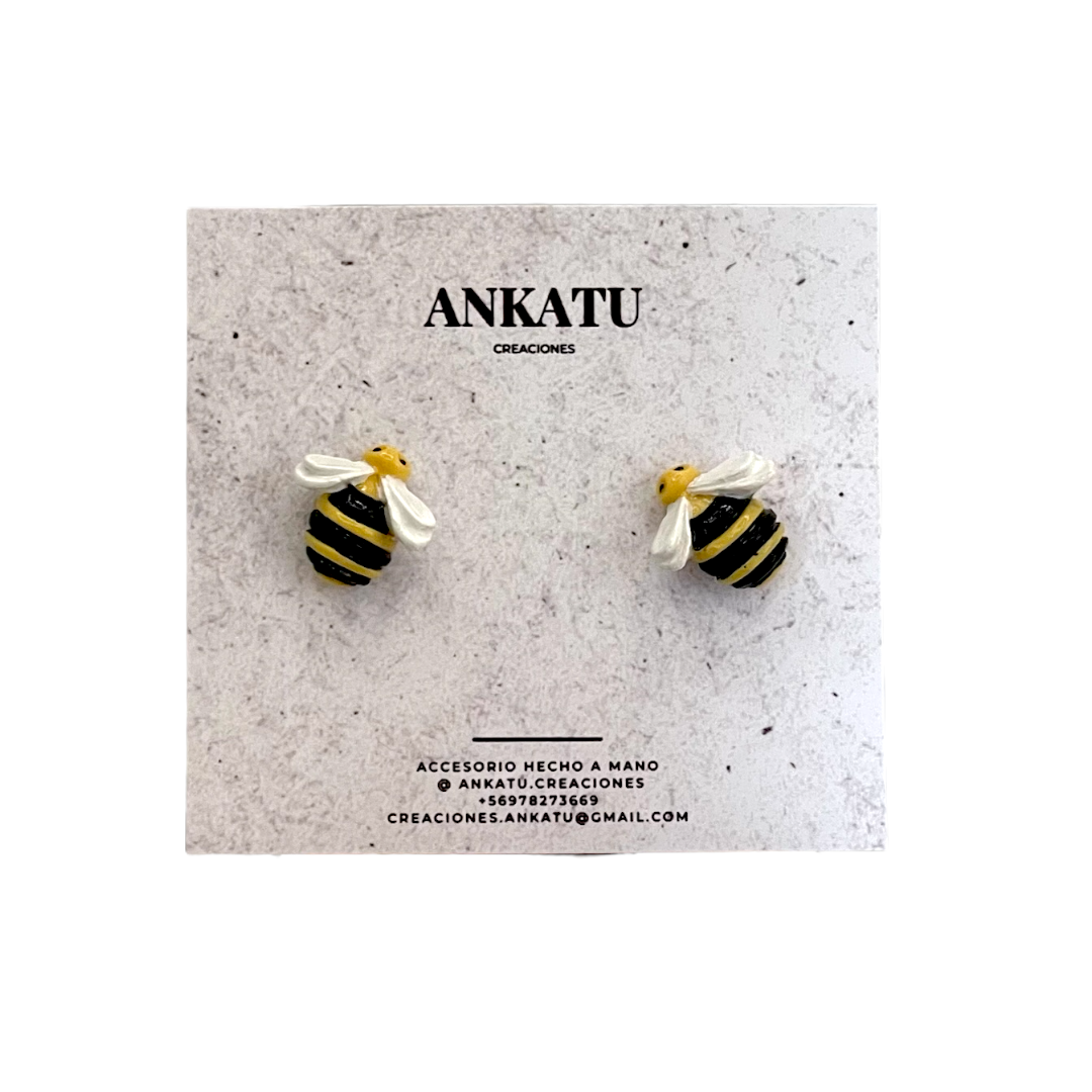 Aros Abejas Hechos a Mano – Diseño Exclusivo en Porcelana y Acero Quirúrgico