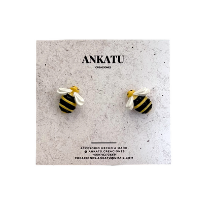Aros Abejas Hechos a Mano – Diseño Exclusivo en Porcelana y Acero Quirúrgico